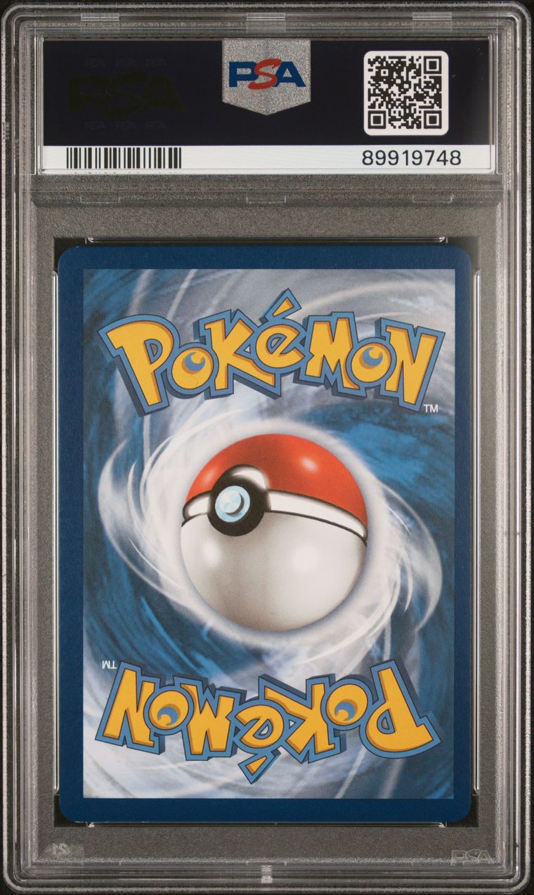 Umbreon 17/17 Celebrations PSA 9